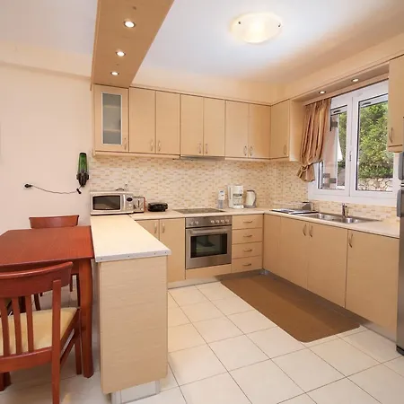 Gabriel أيّا إفيميا